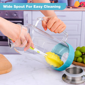 Aofmee crystal-clear pitcher complements any kitchen decor.