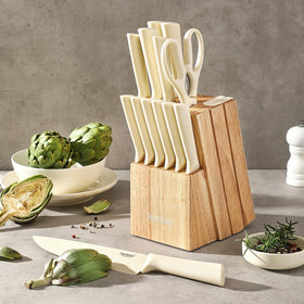 Aomiesen 8-inch bread knife edge for crust-friendly cuts.