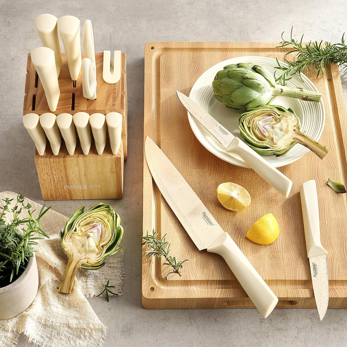 Aomiesen knife stand with sharpener keeps tools organized.