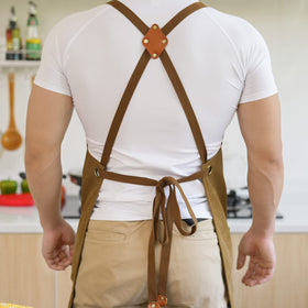 Aoomzoon riveted pockets add reinforced durability for daily cooking