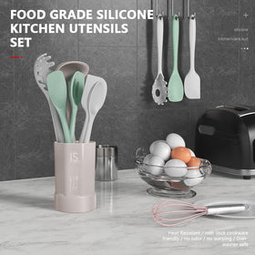 AOTHOD silicone slotted spoon drains liquids easily while cooking.