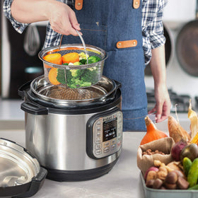 AOZITA pasta strainer keeps strands separate and drained