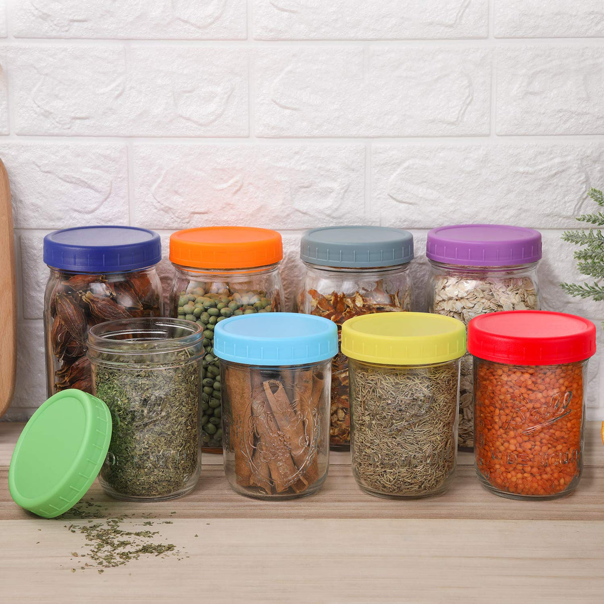 Leak-proof AOZITA lids shown sealing a jar for storage.