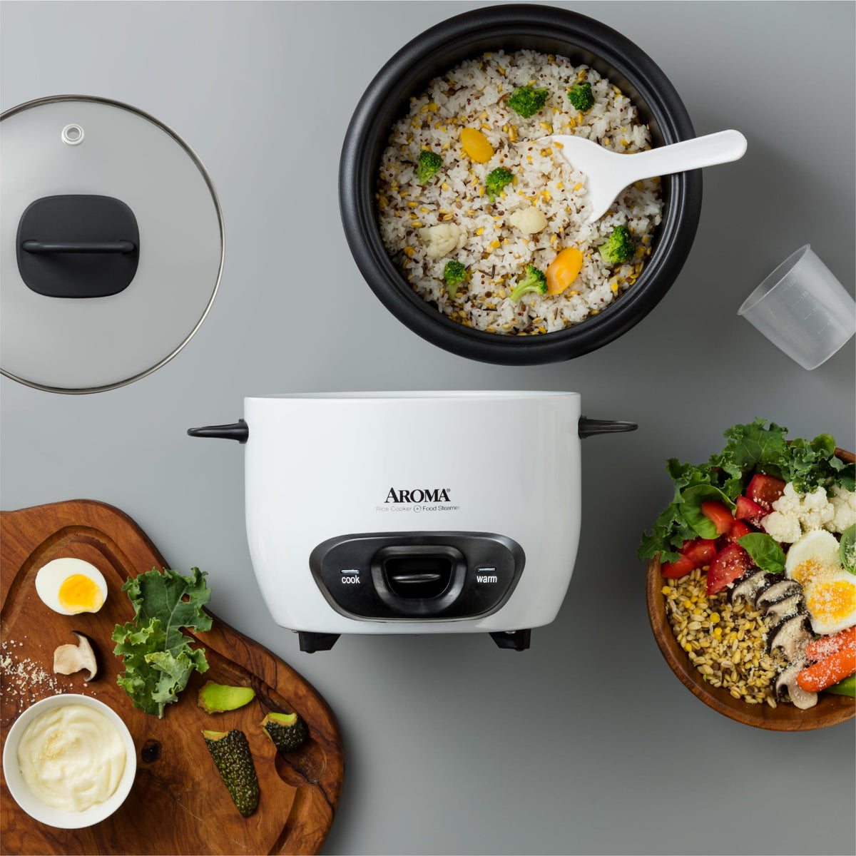 AROMA ARC-743G serving spatula for convenient family meals.