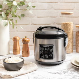 AROMA delay timer lets you plan meals ahead.