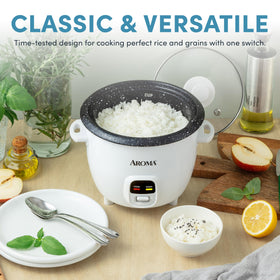AROMA measurement lines inside the pot help portion soups or oats.