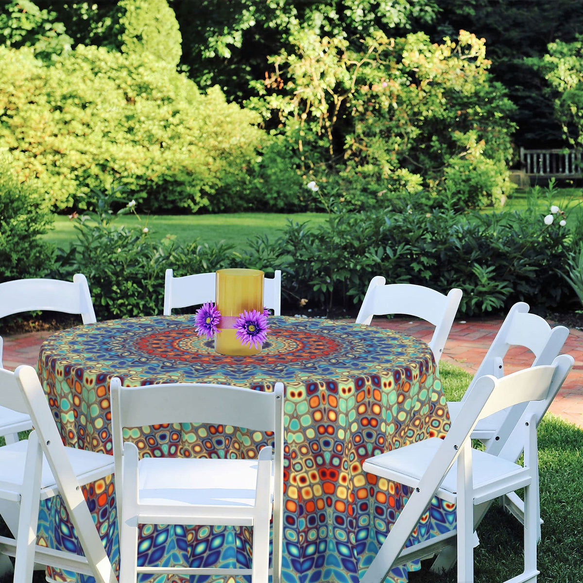 Arroganttiom bold Bohemian design enhances any table setting.