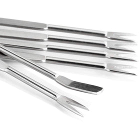 Artcome tools at table enabling stylish, efficient seafood dining experiences