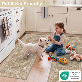 Articosy washable fabric detail highlights easy cleanup after spills.