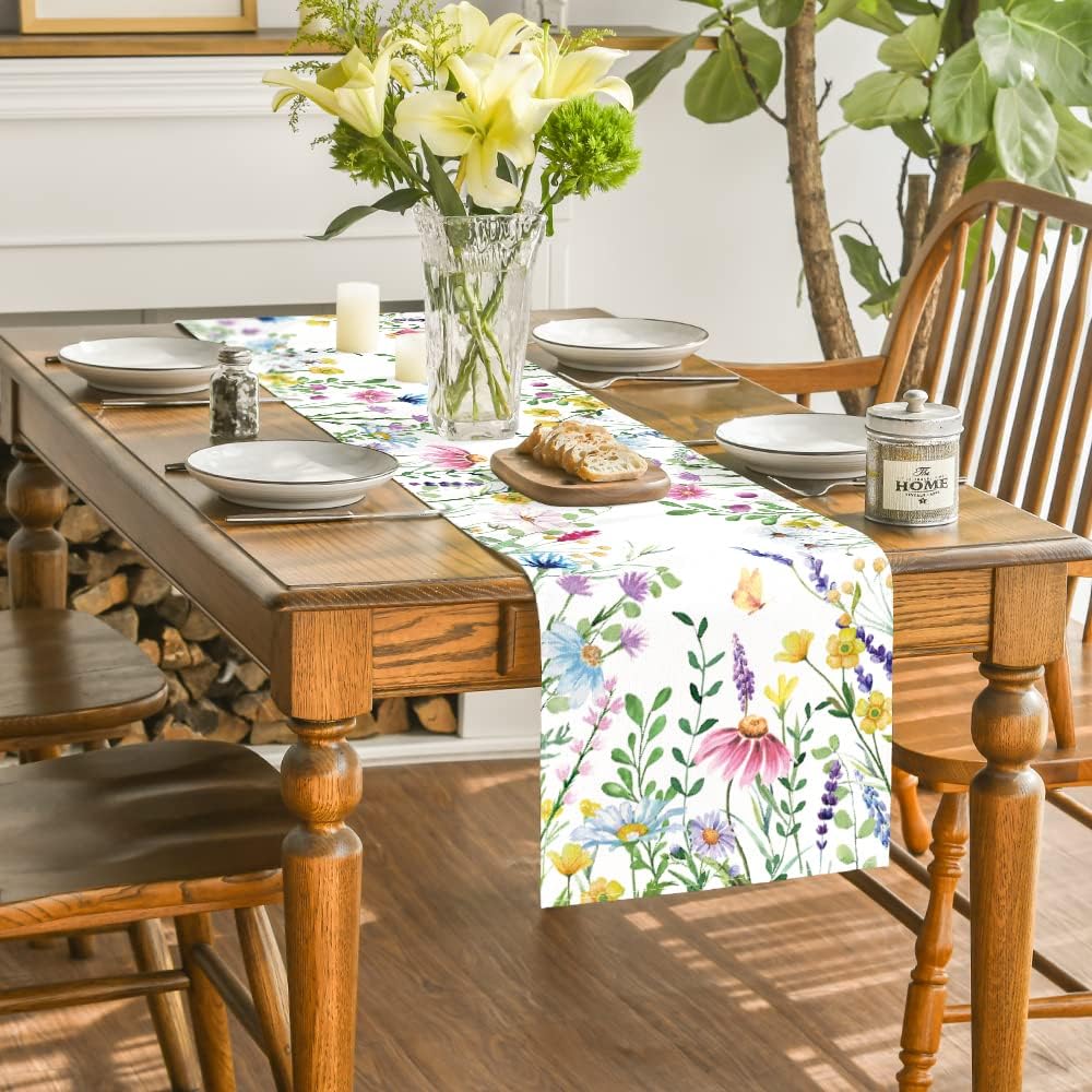 Artoid Mode 13x60 table runner suitable for 2–4 seats.