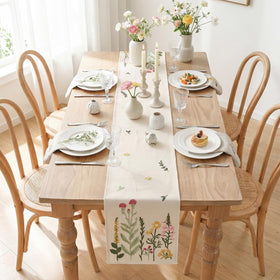 Artoid Mode spring-summer decor runner brightens table decor.