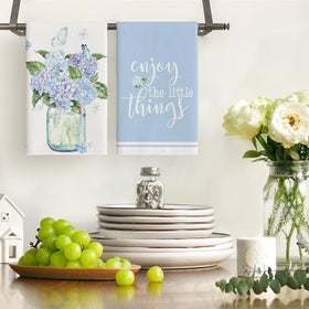 Artoid Mode Blue Hydrangea Motto towel, durable fibers ideal for daily dish drying and scrubbing.