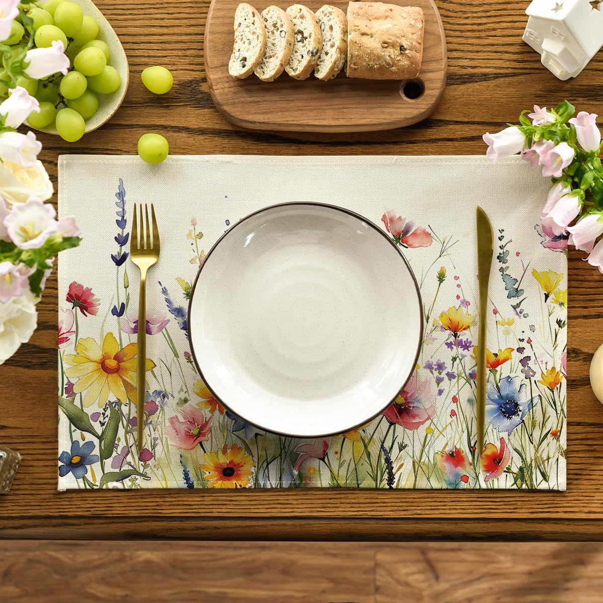 Artoid Mode placemat features daisy lavender design for festive family meals.