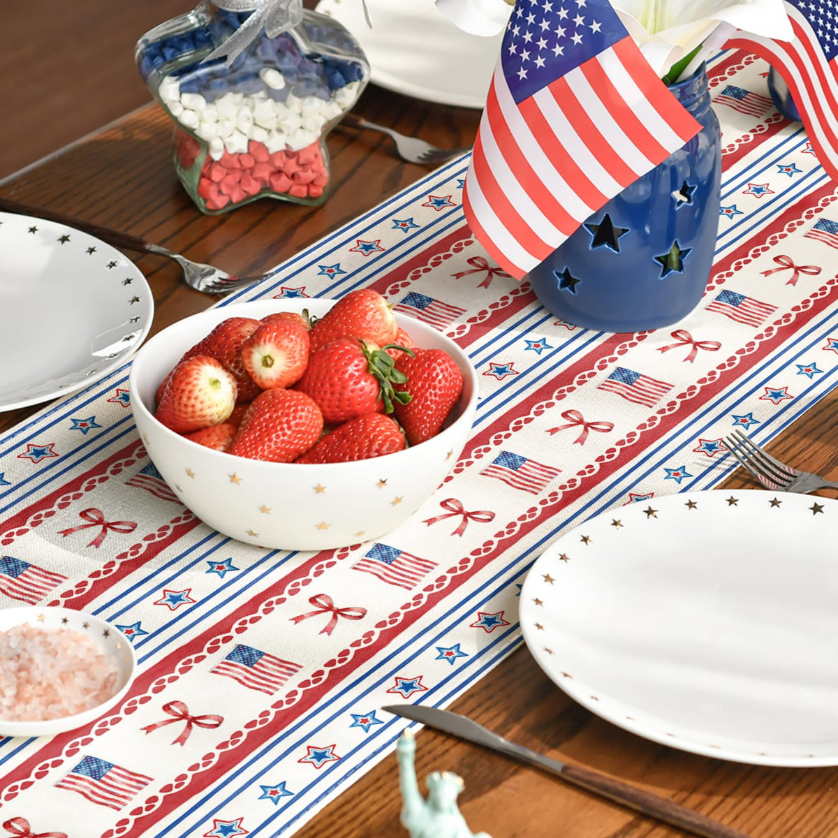 Artoid Mode ready-to-use decor for holidays and everyday meals