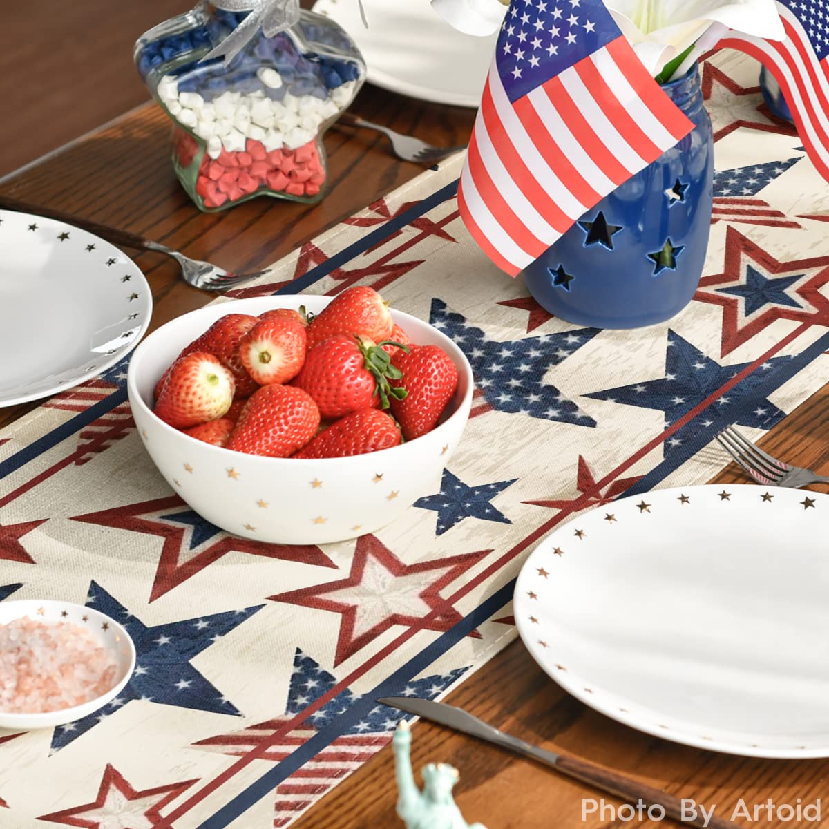 Artoid Mode's 13x72 inch runner protects surfaces while elevating table aesthetics.