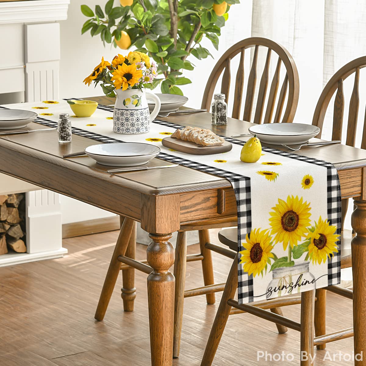 Artoid Mode easy care machine wash table runner for hassle-free cleaning