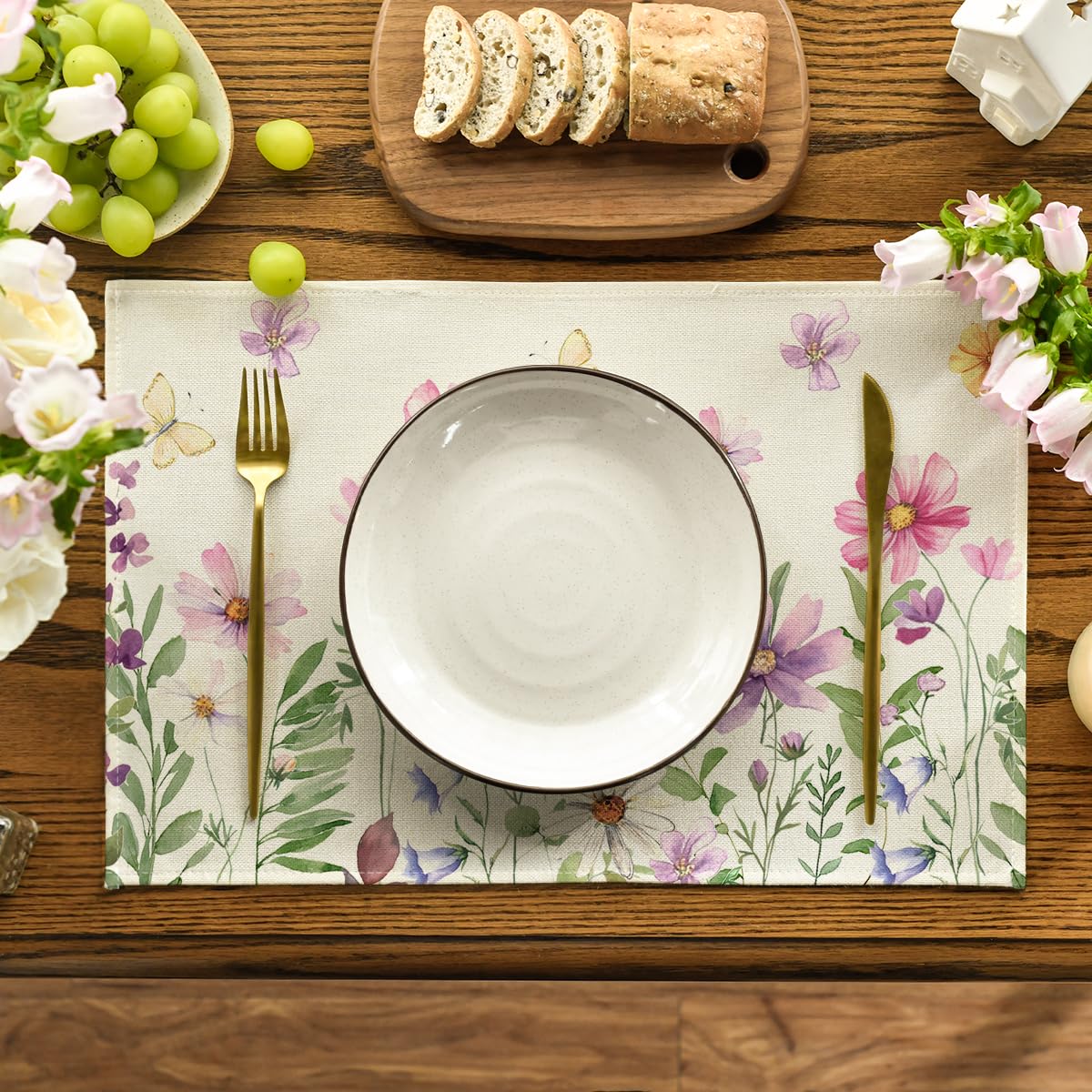 Artoid Mode placemat with butterfly motif protects surfaces from stains.