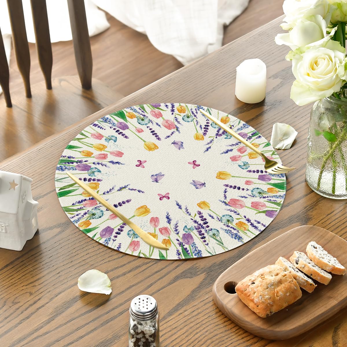 Artoid Mode Lavender Tulip placemats edge detail shows reinforced hems.