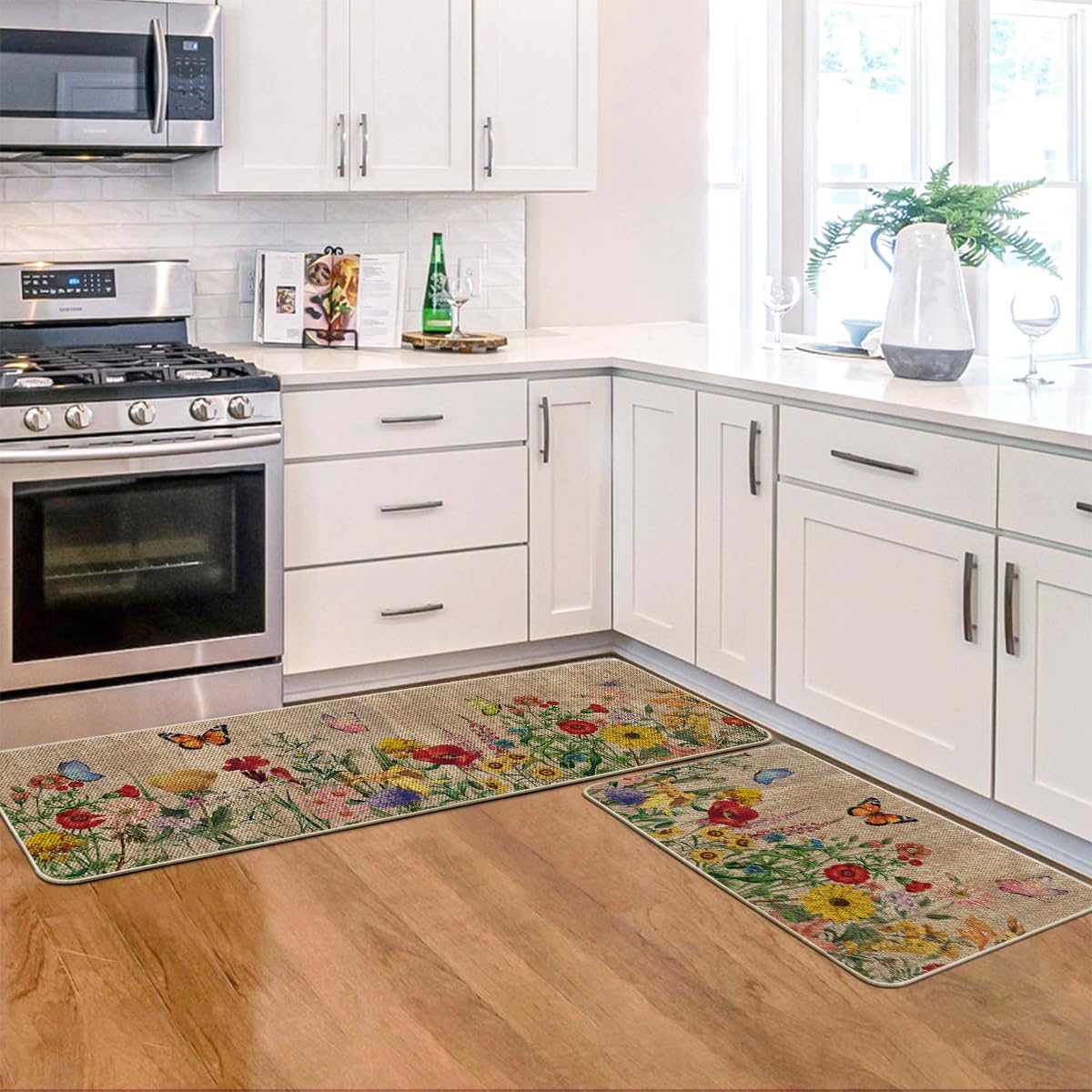 Artoid Mode non-slip back detail keeps the mat in place on any floor.