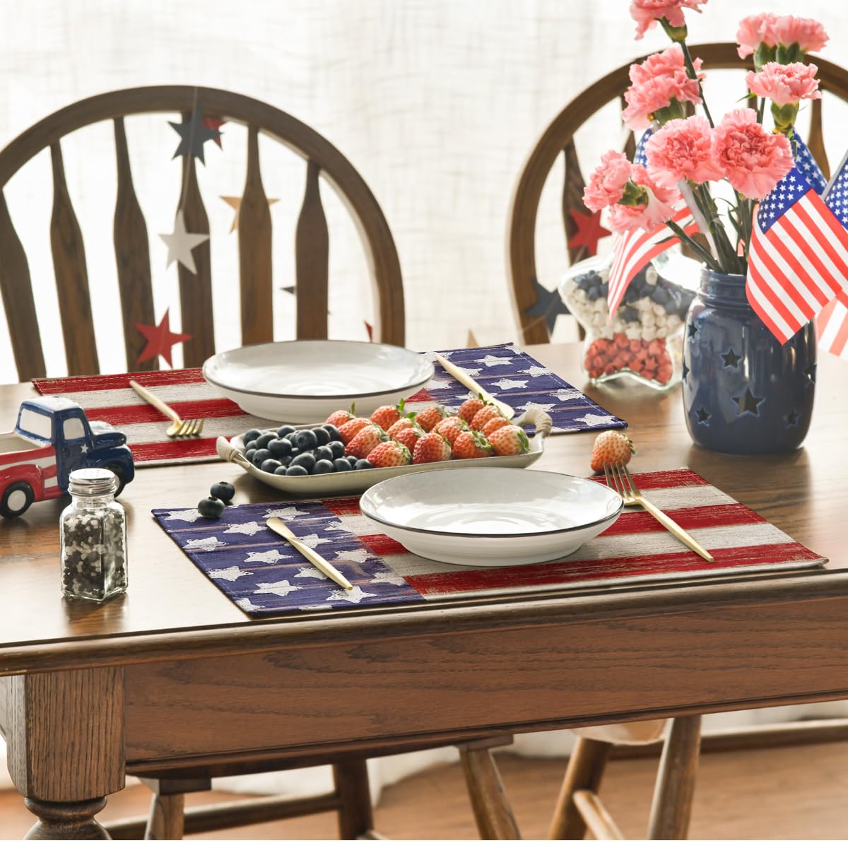 Artoid Mode placemat demonstrates wrinkle-resistant fabric for quick setup and tidy tables.