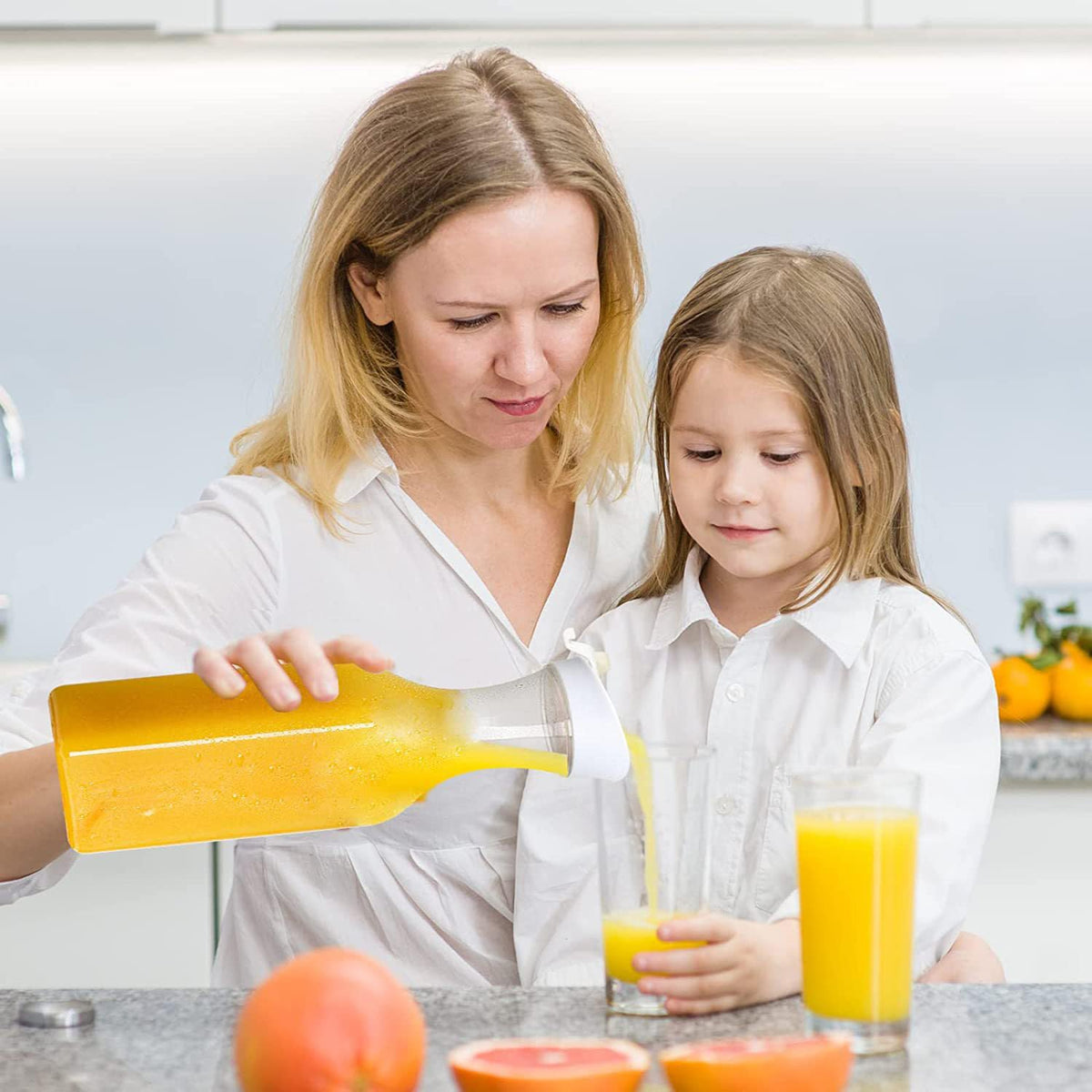ASANMEYO versatile carafe for juice, water, tea at picnics and parties