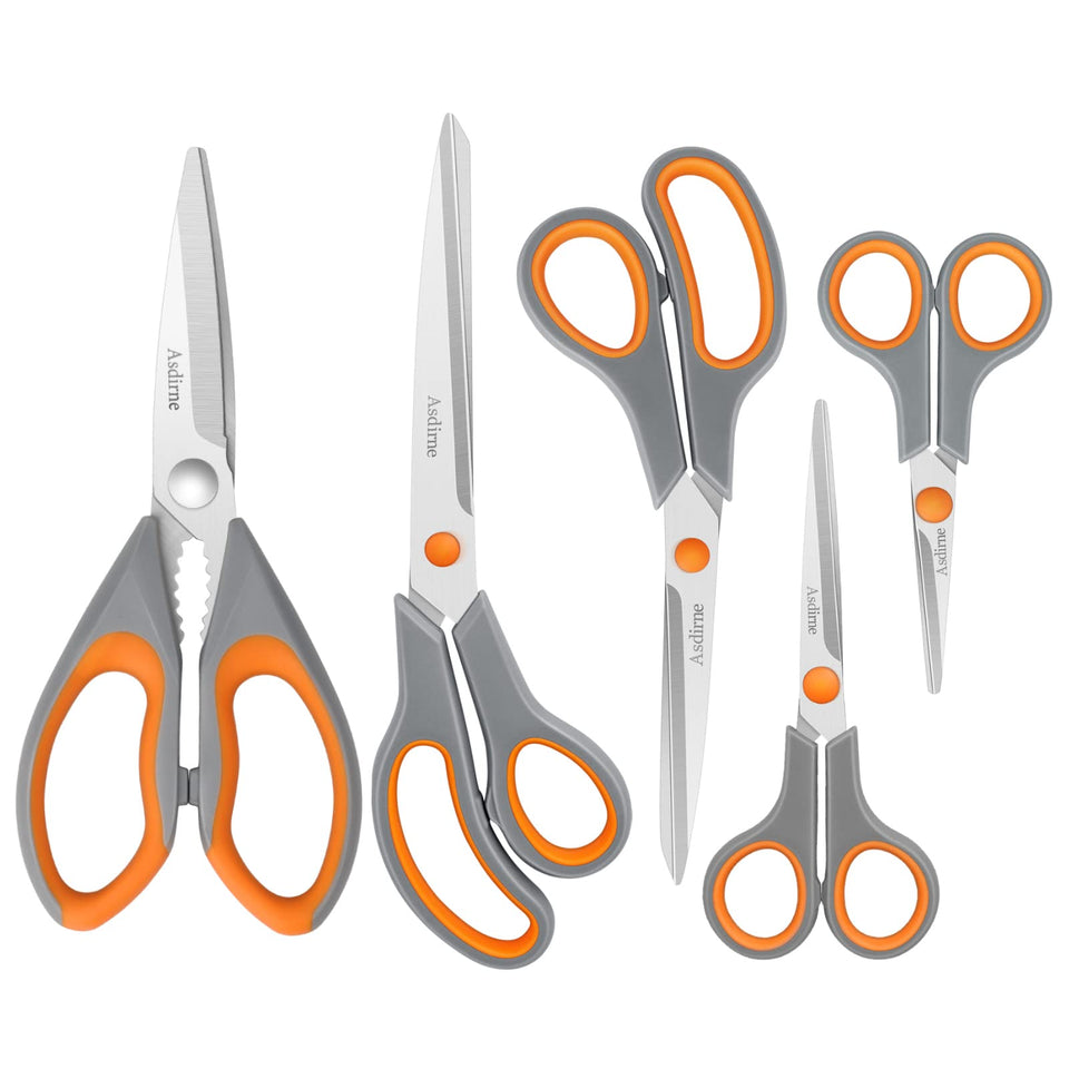 Asdirne poultry shears in action for clean poultry trimming and portioning.