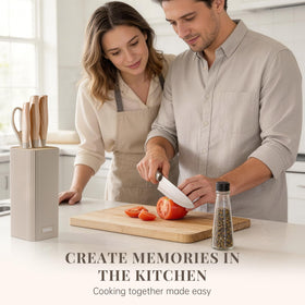 Astercook gift-ready packaging makes this set ideal for housewarmings or holidays.
