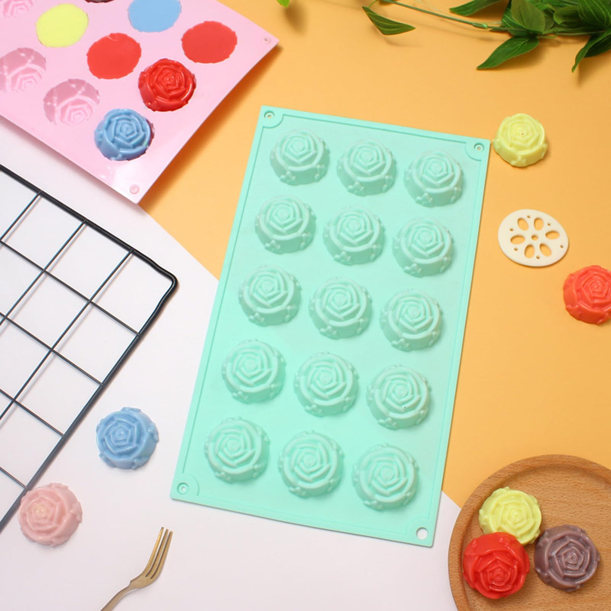 Aswewamt 15-cavity rose mold, reusable and durable for sugarcraft.