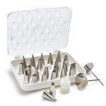 Ateco plastic storage box keeps tips organized and ready to use.