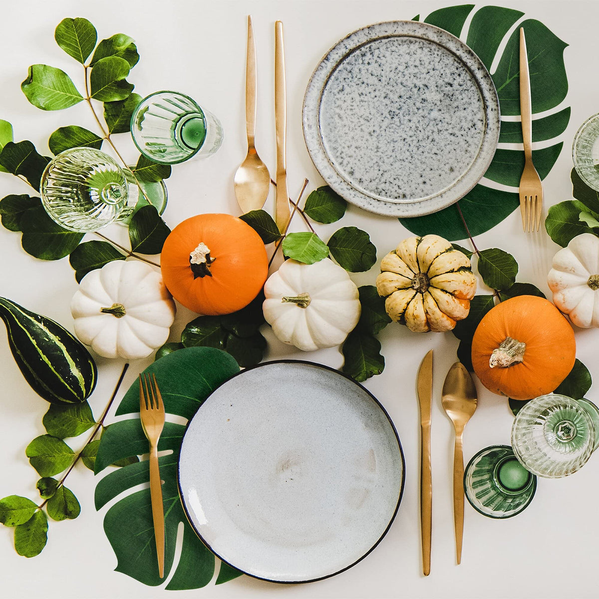 ATFL palm leaves garland and placemats elevate tropical table settings.
