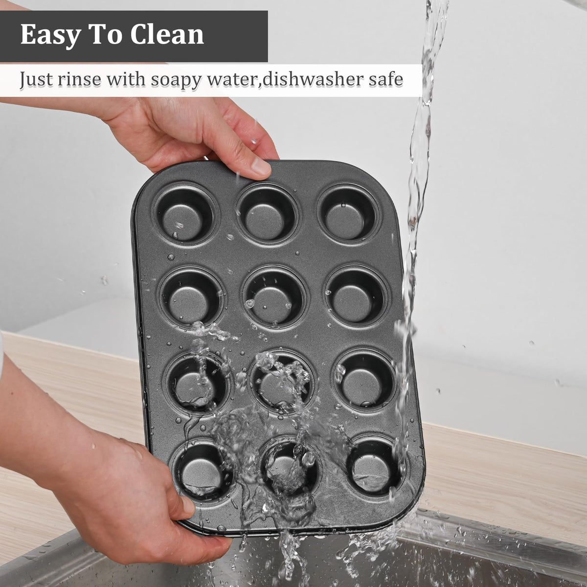Audingull pan has rolled edges to resist warping and boost durability.