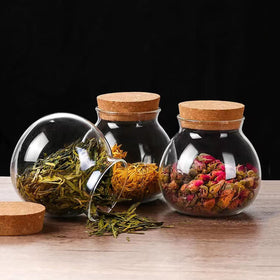 Aurfedes jar displaying tea storage and transparent contents