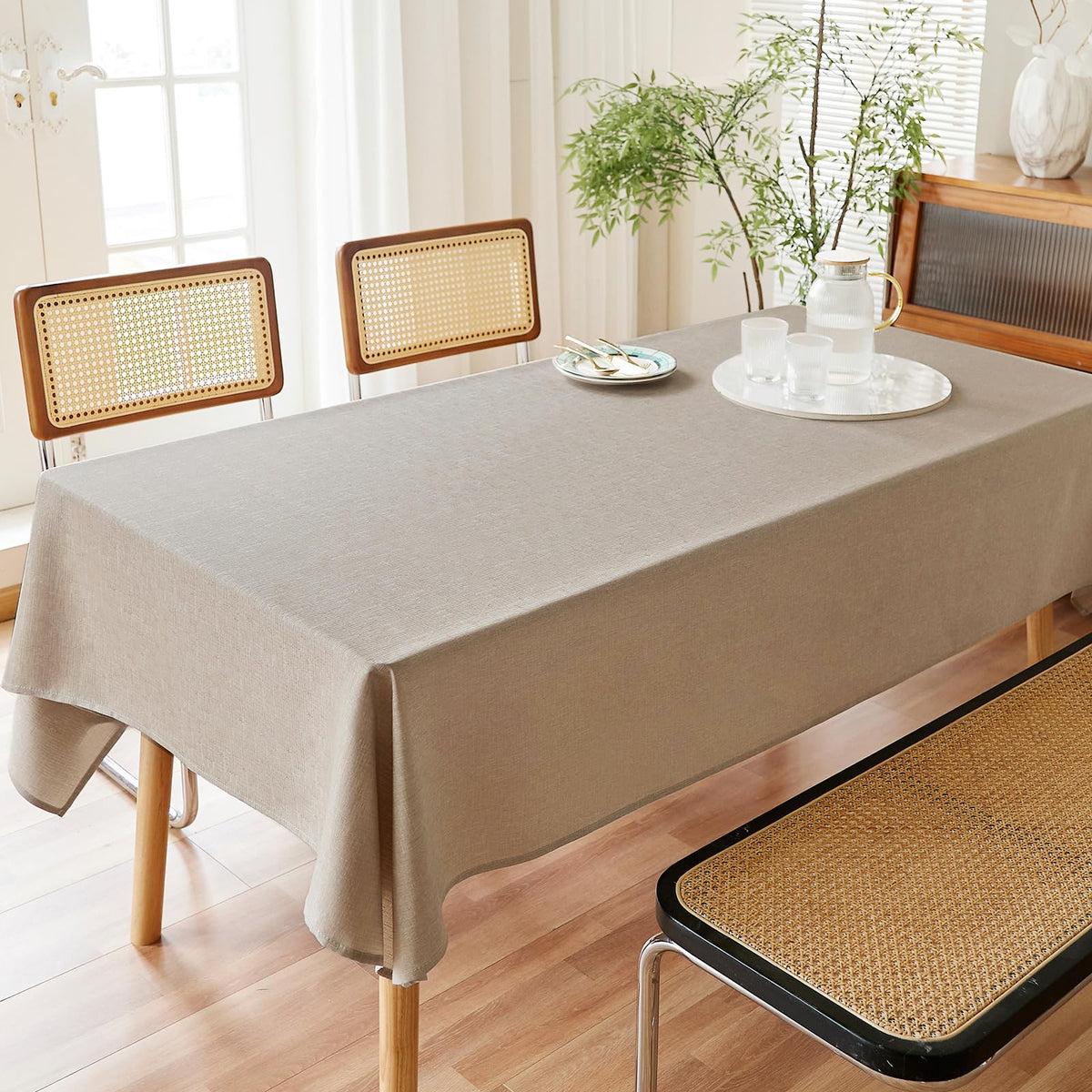 AUSSPVOCT tablecloth on a dining setup for events