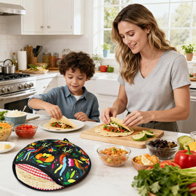 AUVCAS features five color patterns for fun dining