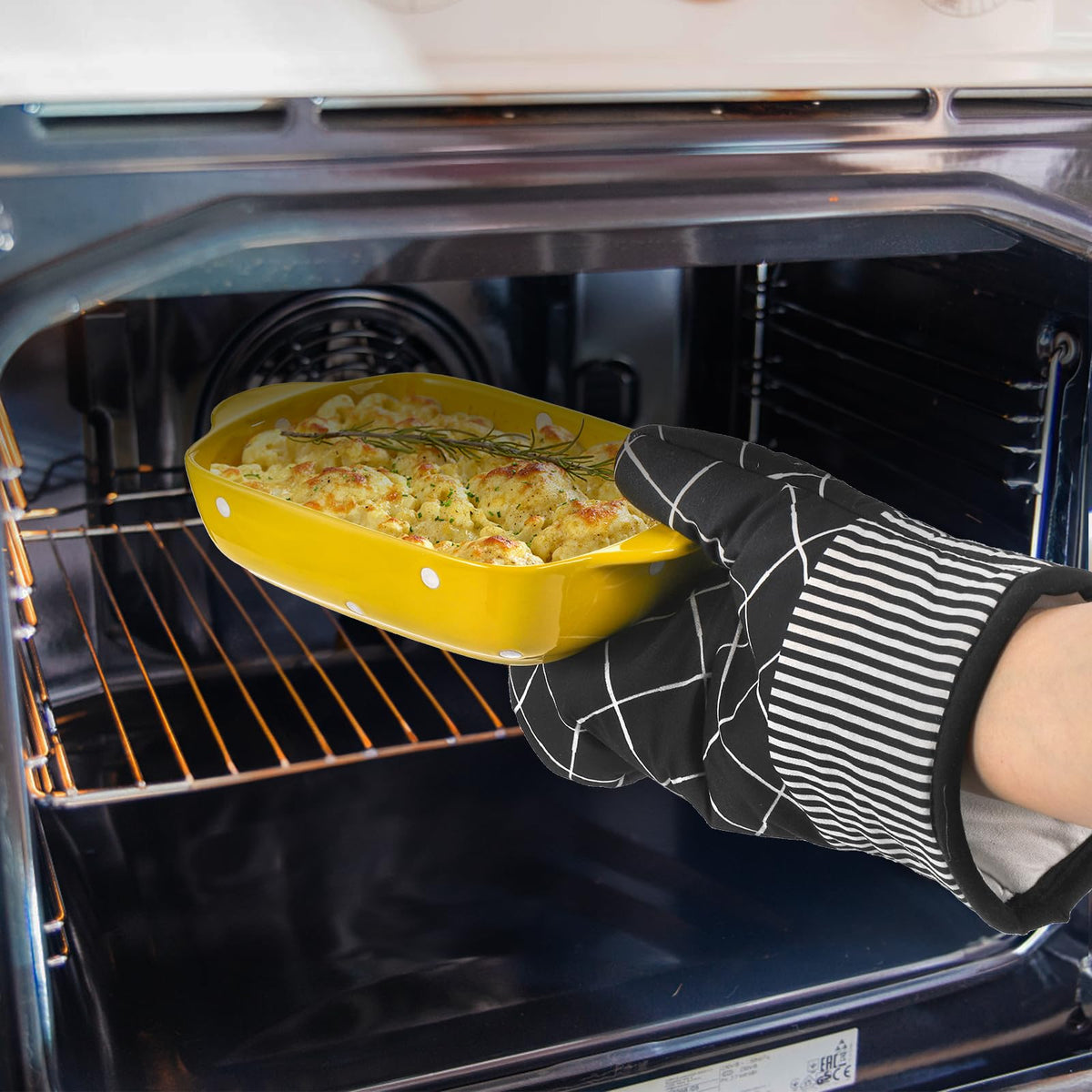 AVLA double-handles provide grip when transferring hot dishes.