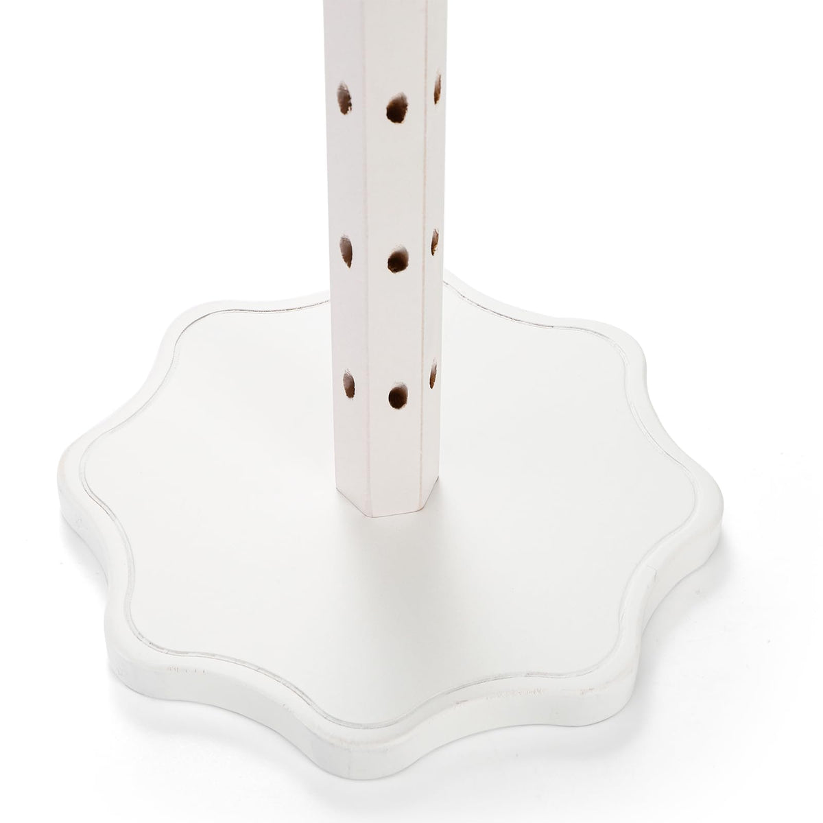 AVLA groove slot top allows balloons or signs to accompany treats.
