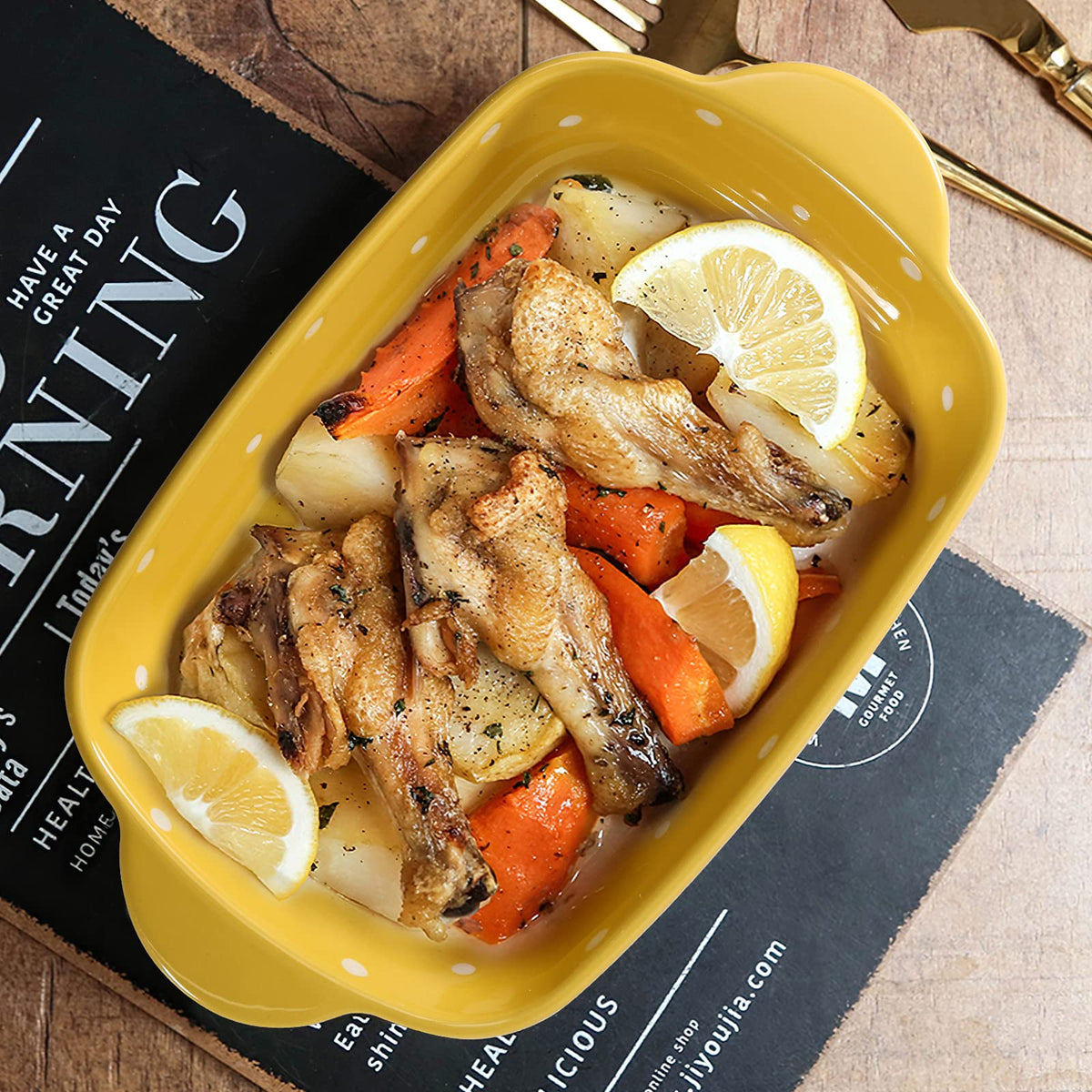 AVLA versatile bakeware suits gatherings, cafes, and family meals.