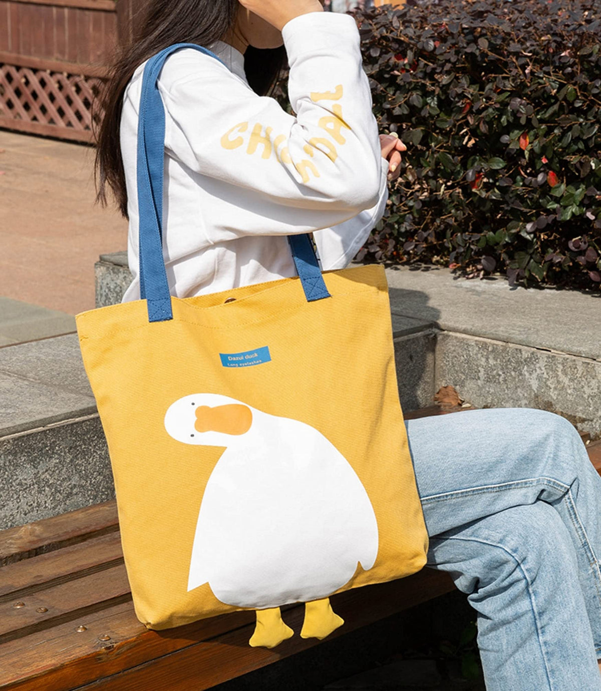 AWXZOM roomy tote fits laptop, lunch, and magazines.