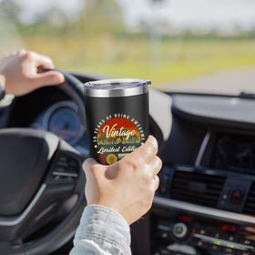 AYERMOYO 1976 tumbler lid ensures spill resistant travel.