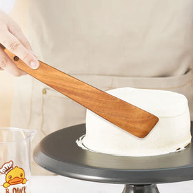 Ayiaren teak-sourdough-scraper-stirrer supports dough shaping and mixing
