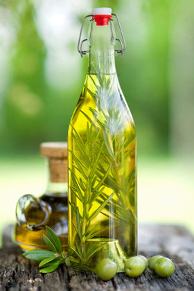 AYL wide-uses-juices-oil-vinegar: versatile storage for kitchen tasks.