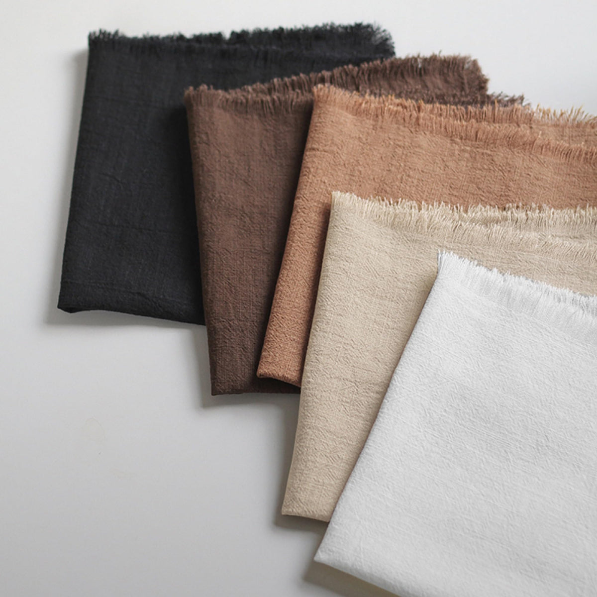 Ayuzawa 4-pack 18x18 napkins offering versatile party table linens