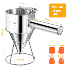 Babcarriery leak-proof nozzle prevents drips during cupcake prep.