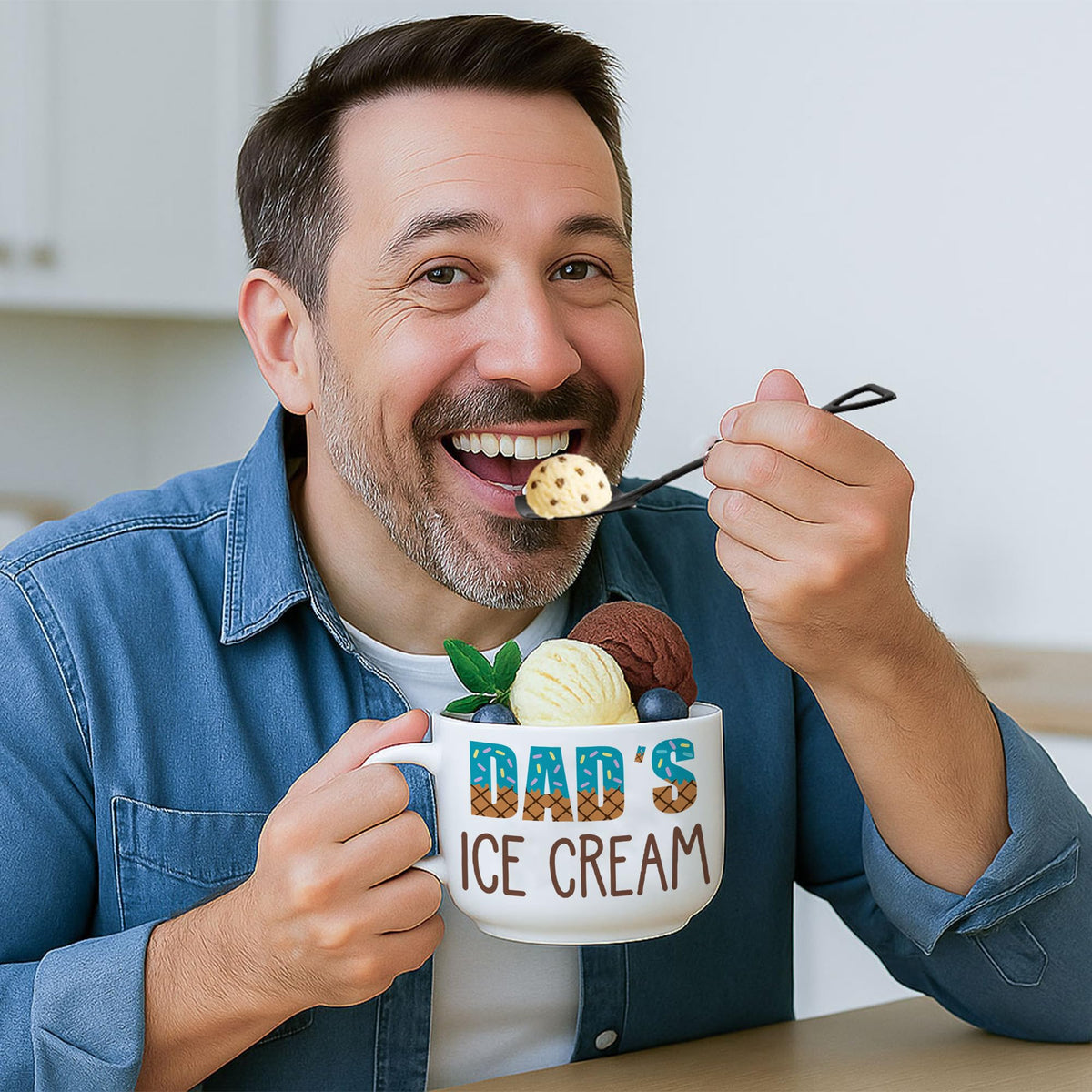 BackURyear new-dad gift idea brightens first-time celebrations.