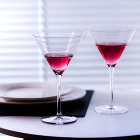BACLIFE leadless crystal martini glass offering clarity and durability.
