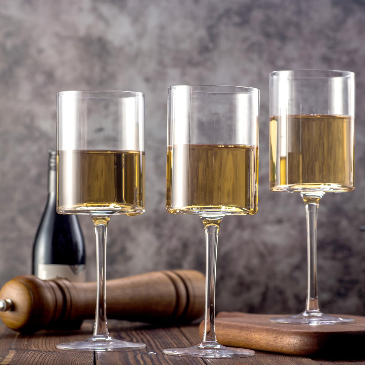 BACLIFE 15oz wine glass supports generous pours and tasting notes
