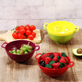 Baderke mini colander set of 4 for compact storage and versatile rinsing