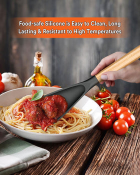 Badiano two-pack spoon, balanced and ready for busy kitchens.