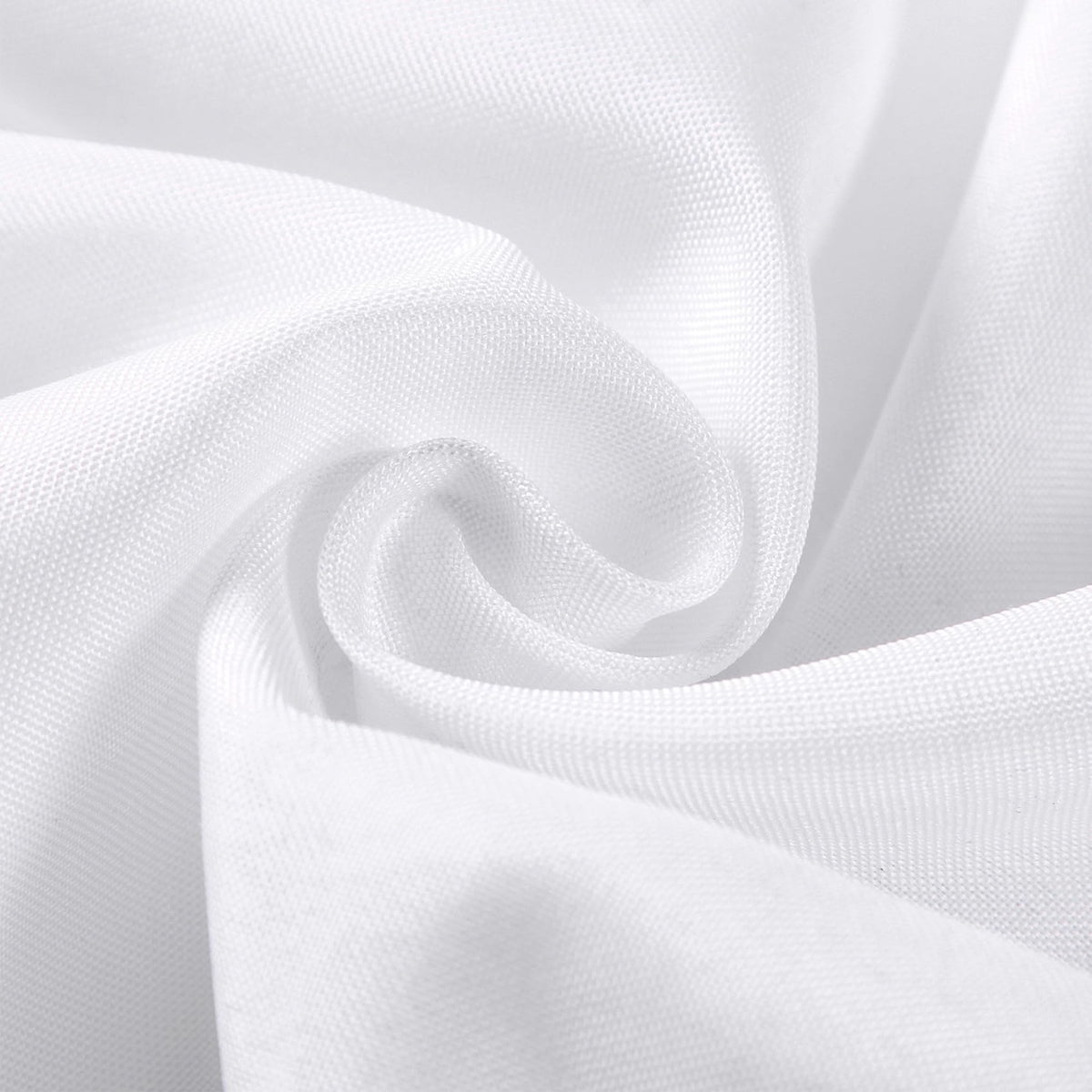 Bailarina foldable napkins simplify creative place settings.
