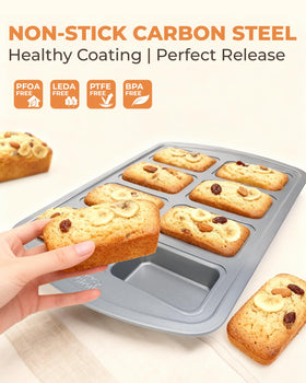 Bake Choice ergonomic handles provide secure grip even with oven mitts.